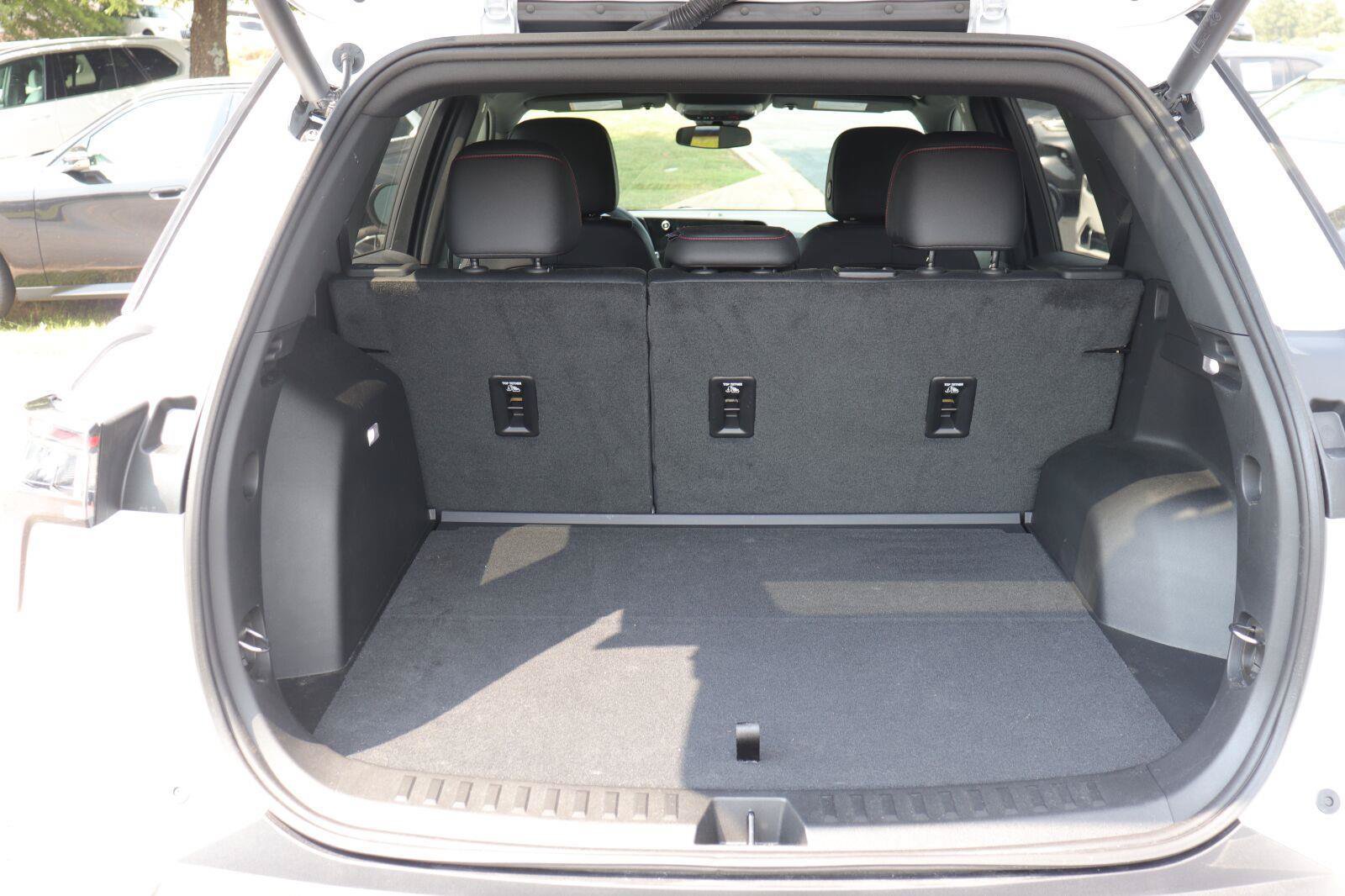 Used 2025 Chevrolet Equinox RS FWD image 11