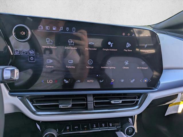 New 2026 Chevrolet Equinox EV LT image 12