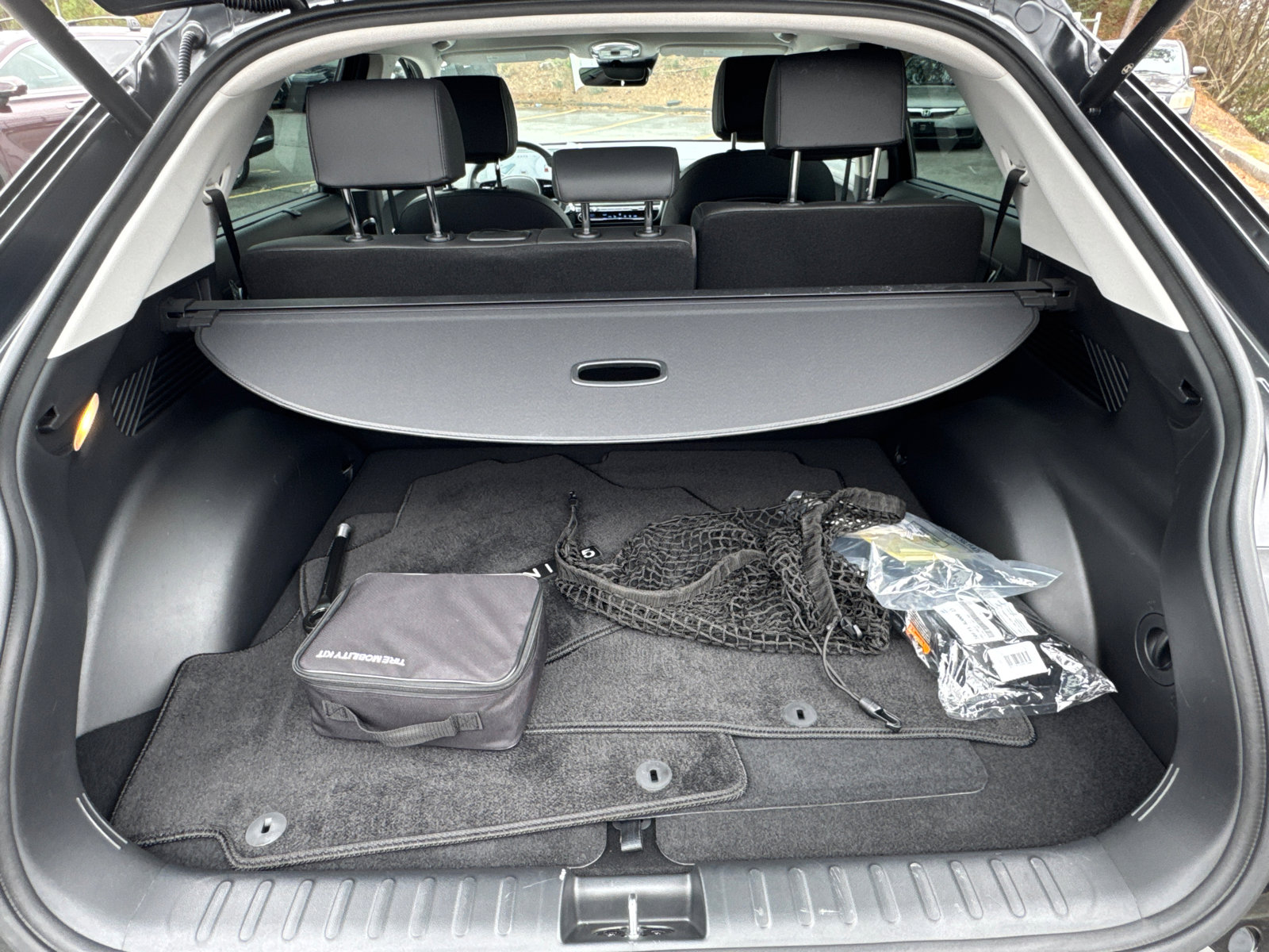 Certified 2023 Hyundai Ioniq 5 Limited w/ Cargo Package image 18