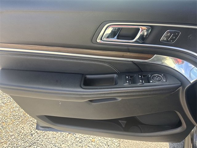 Used 2016 Ford Explorer Limited w/ Equipment Group 301A image 13
