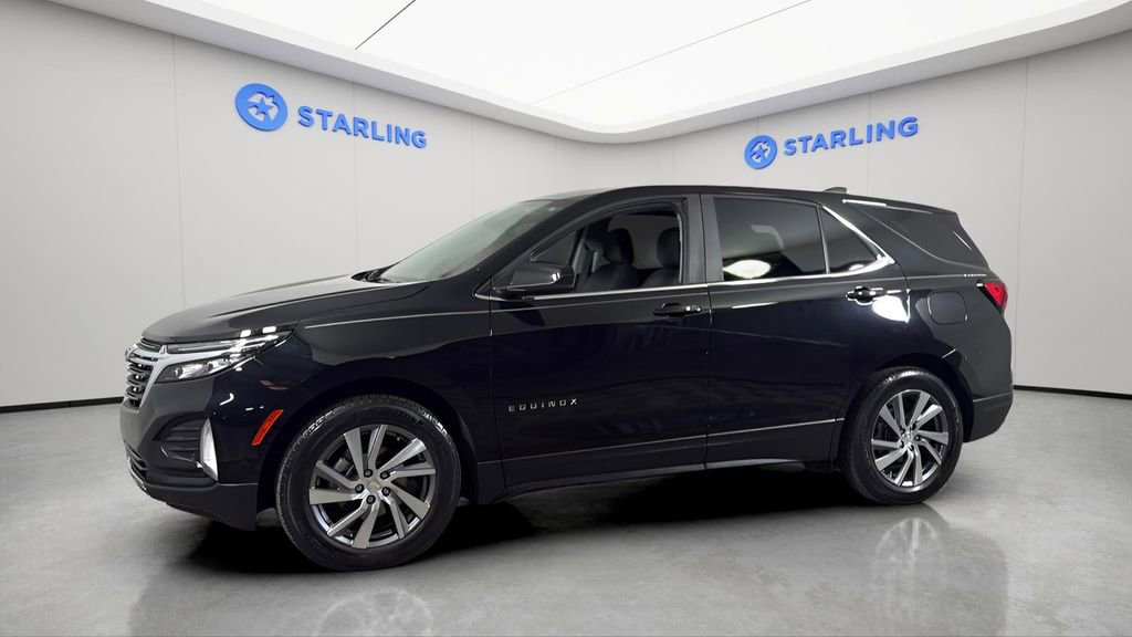 Used 2023 Chevrolet Equinox LT image 3