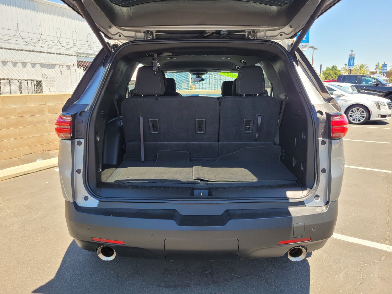 Used 2023 Chevrolet Traverse LT AWD/4WD image 28