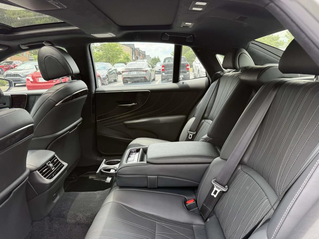 Used 2023 Lexus LS 500 AWD w/ Interior Upgrade Package image 17