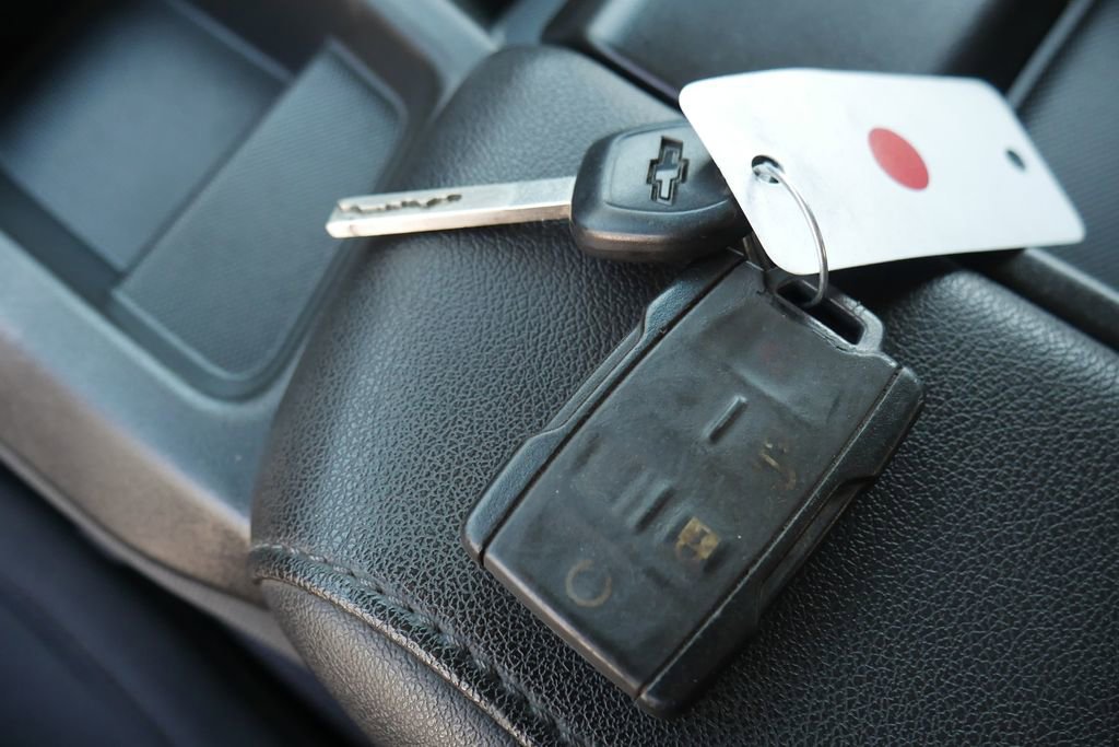 Used 2021 Chevrolet Silverado 2500 Custom w/ Custom Convenience Package AWD/4WD image 18