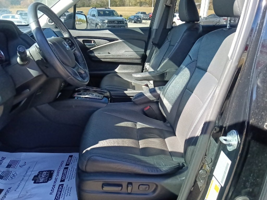 Used 2021 Honda Pilot Elite image 16