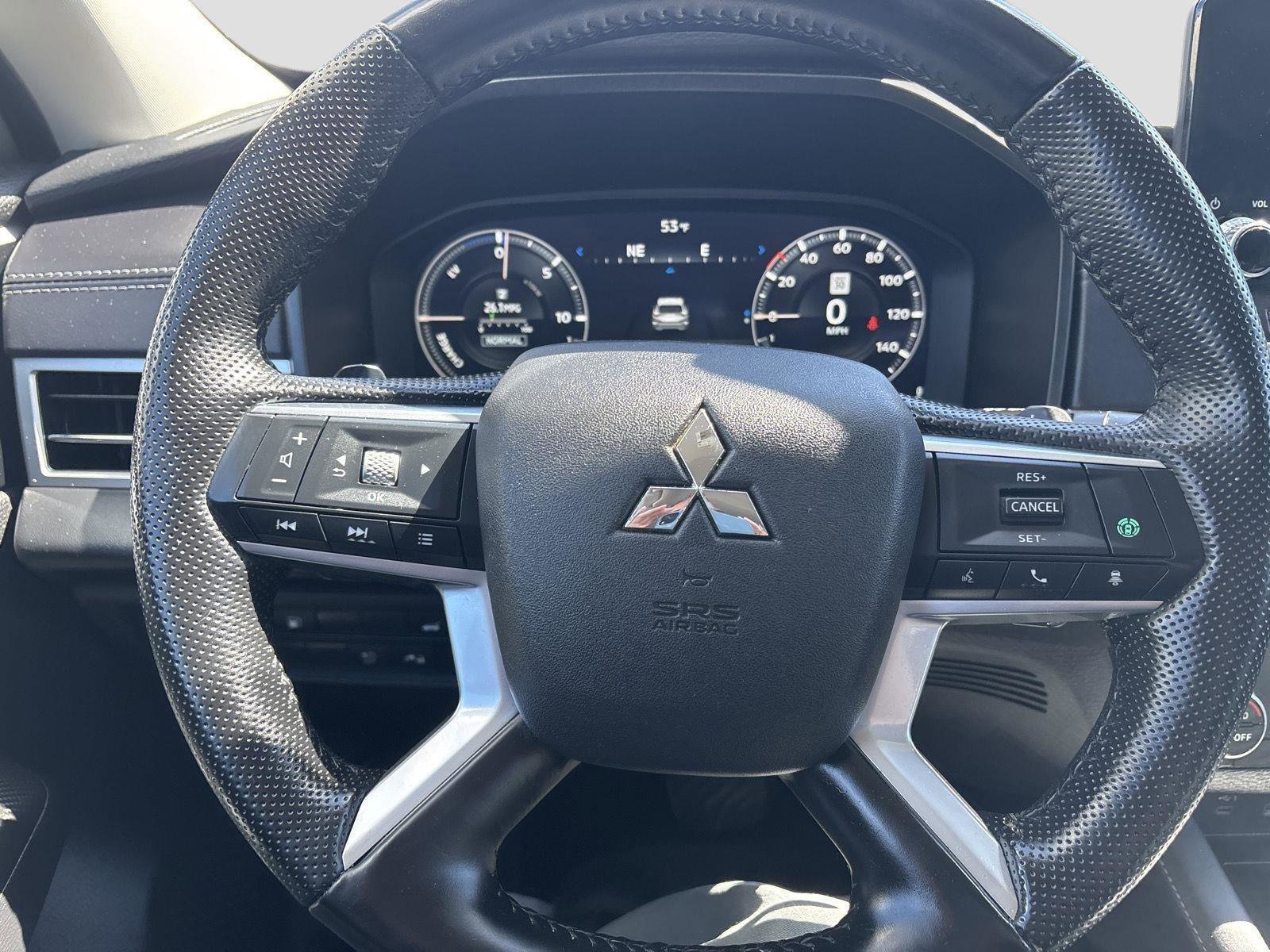 Used 2024 Mitsubishi Outlander 4WD Plug-In Hybrid image 36