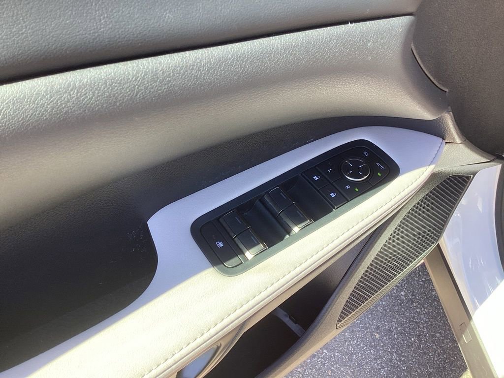Used 2025 Lexus RX 350 F Sport w/ Accessory Package (Z1) image 12