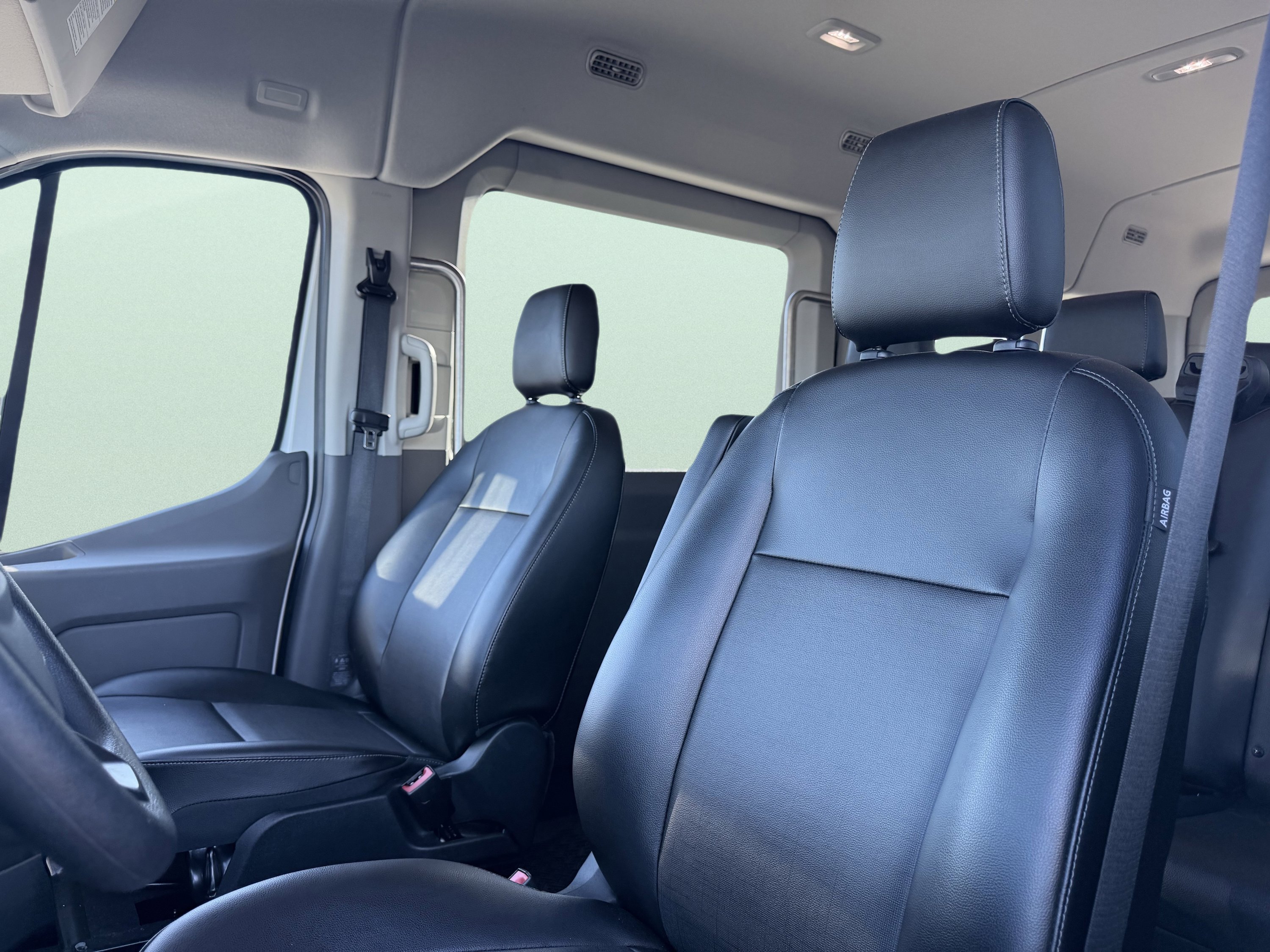 Used 2023 Ford Transit 350 XL image 34