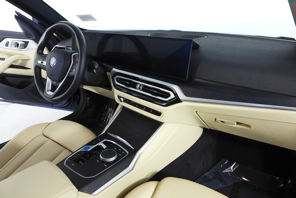 Used 2023 BMW i4 eDrive35 w/ Premium Package RWD image 13