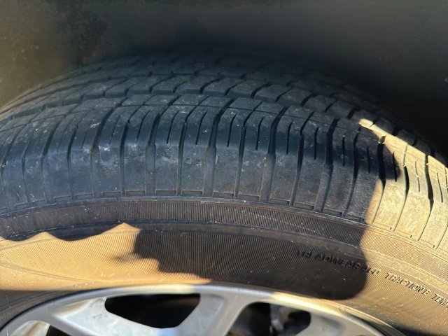 Used 2024 Chrysler Pacifica Touring-L image 5