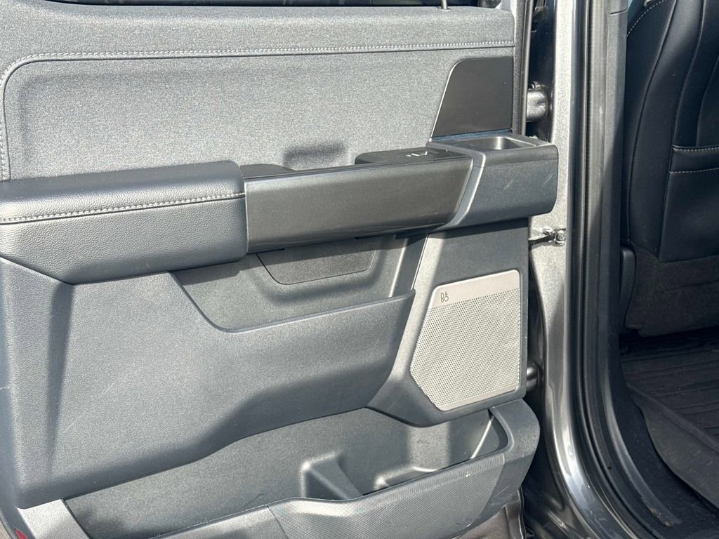 Used 2022 Ford F150 Lariat w/ Equipment Group 502A High image 16