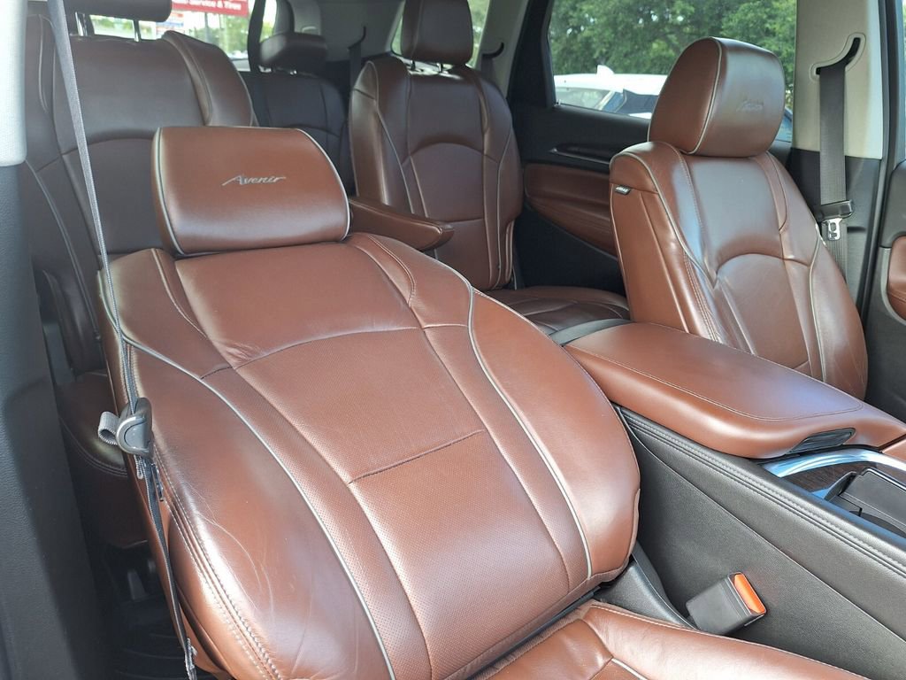 Used 2018 Buick Enclave Avenir w/ Avenir Technology Package image 28