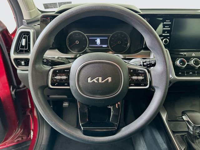 Used 2022 Kia Sorento LX image 13