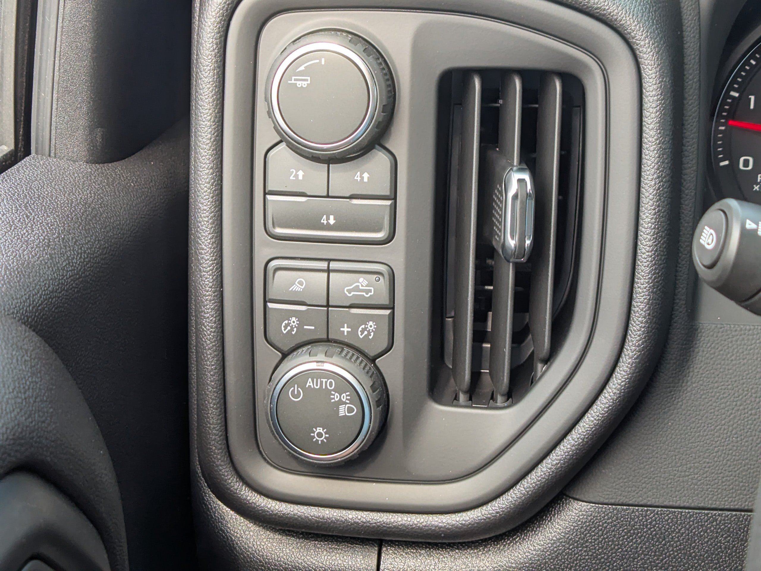New 2026 Chevrolet Silverado 2500 Custom w/ Custom Value Package AWD/4WD image 26