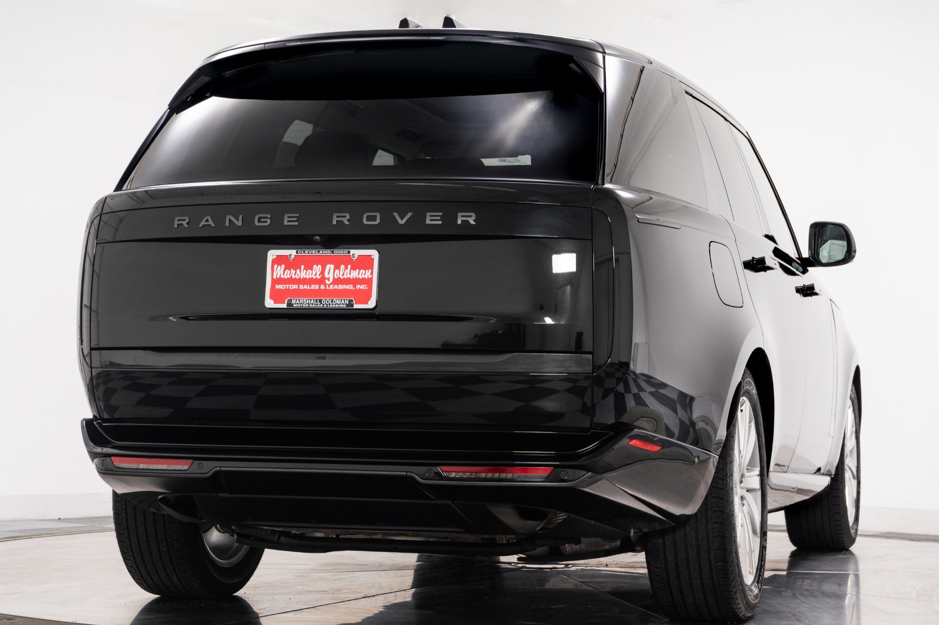 Used 2024 Land Rover Range Rover SE AWD/4WD image 9