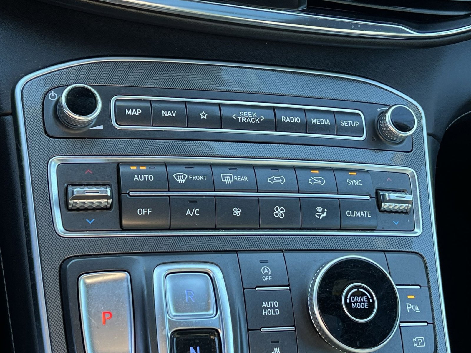 Used 2022 Hyundai Santa Fe Calligraphy image 19