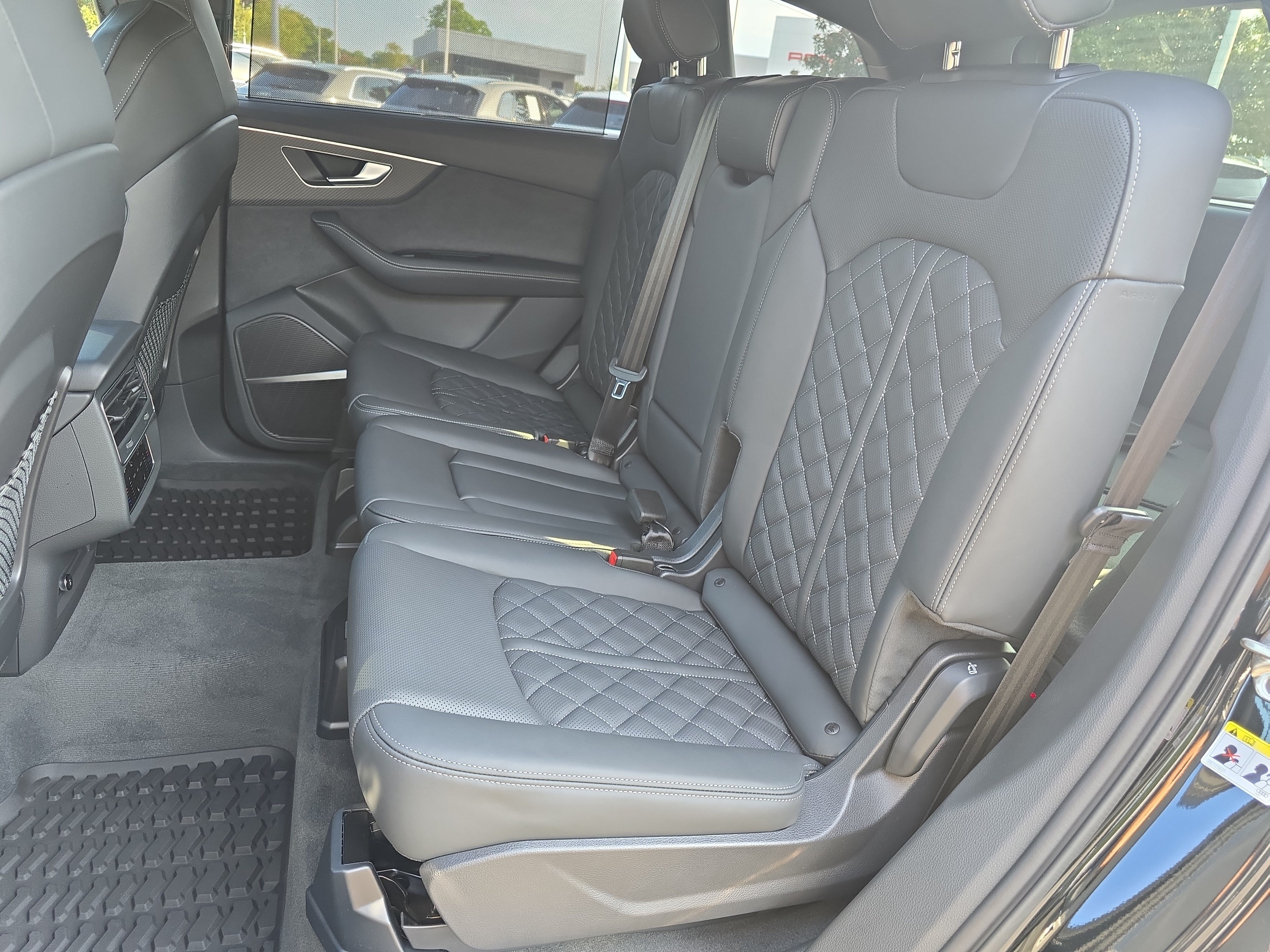 New 2026 Audi SQ7 Premium Plus AWD/4WD image 16