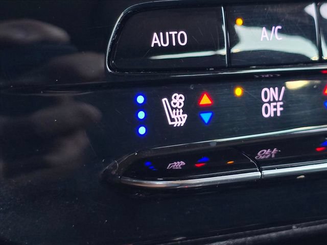 Certified 2023 Chevrolet Bolt EUV Premier FWD image 31