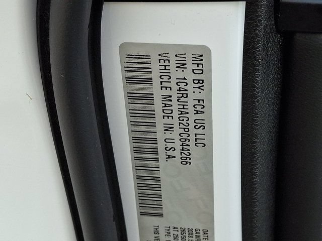 Certified 2023 Jeep Grand Cherokee Altitude AWD/4WD image 31