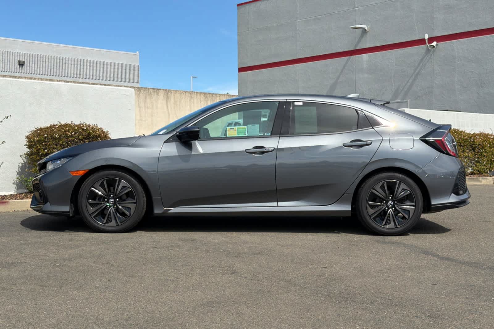 Used 2019 Honda Civic EX image 9
