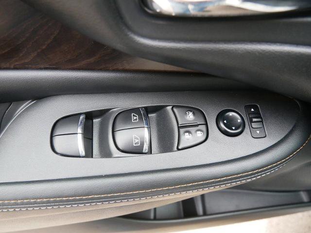 Certified 2024 Nissan Murano Platinum w/ Cargo Package AWD/4WD image 17