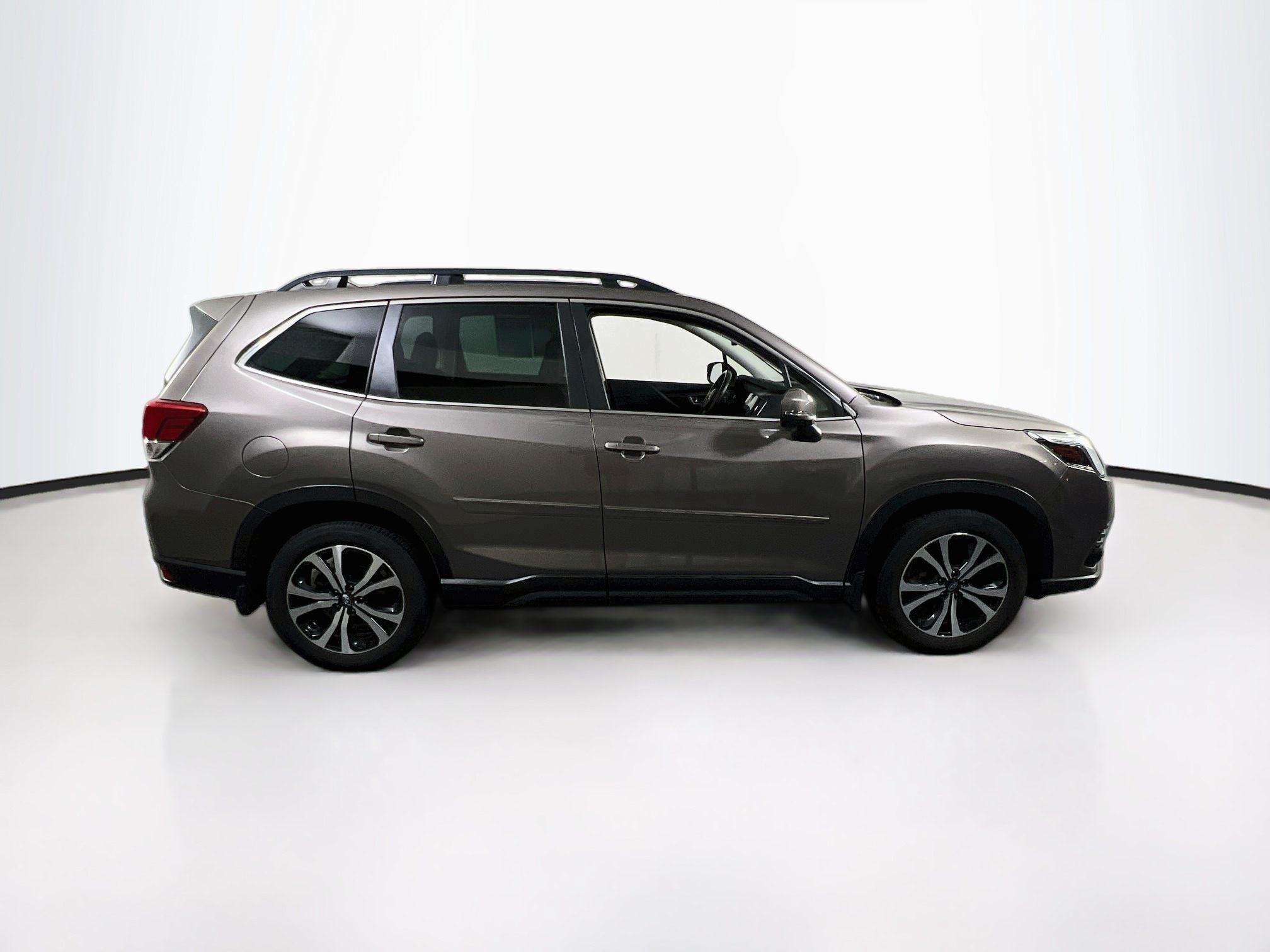 Used 2023 Subaru Forester Limited AWD/4WD image 4