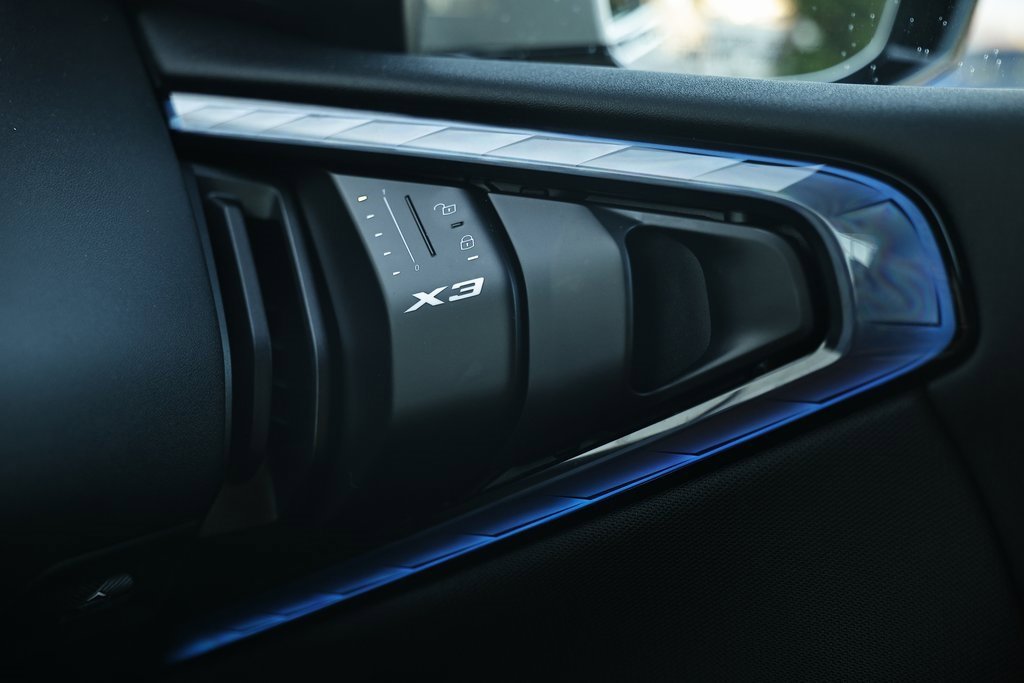 Certified 2025 BMW X3 xDrive30i w/ M Sport Package image 39