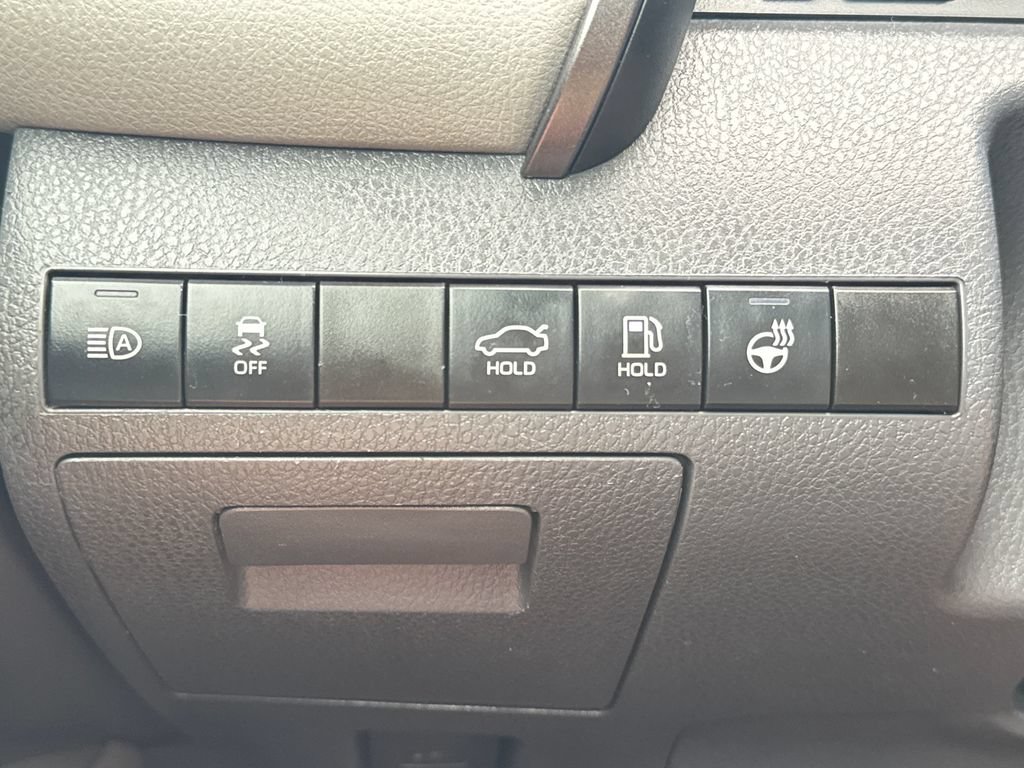 Used 2022 Toyota Camry XLE AWD/4WD image 31