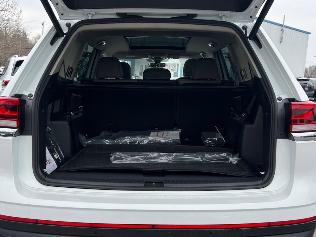 New 2026 Volkswagen Atlas SEL image 14