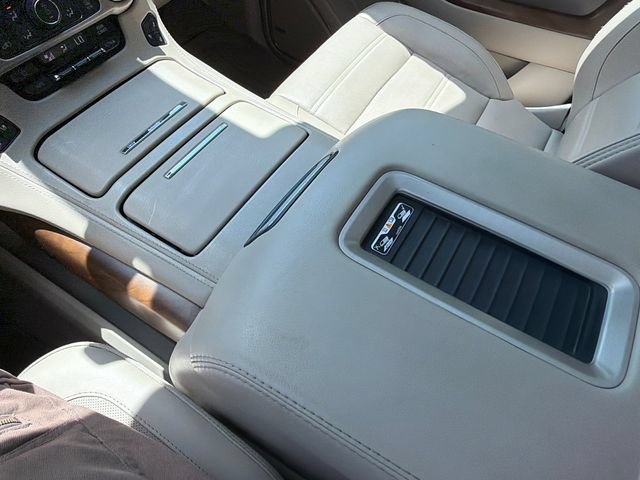 Used 2020 GMC Yukon Denali w/ Denali Premium Package AWD/4WD image 32
