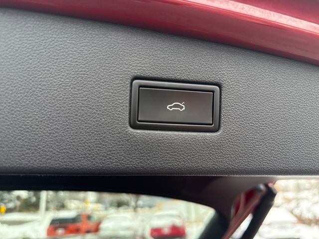 Used 2019 Volkswagen Tiguan SE image 15