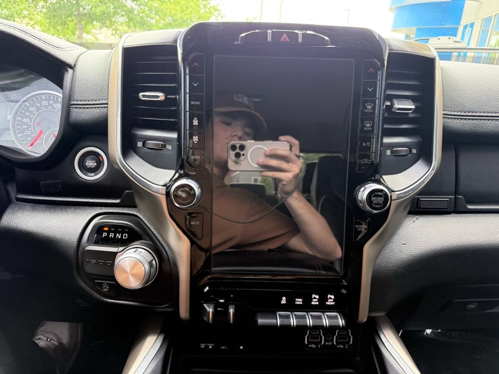 Used 2019 RAM 1500 Laramie RWD image 22