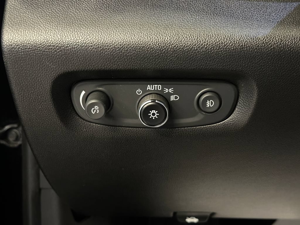 Used 2019 Chevrolet Traverse Premier AWD/4WD image 18