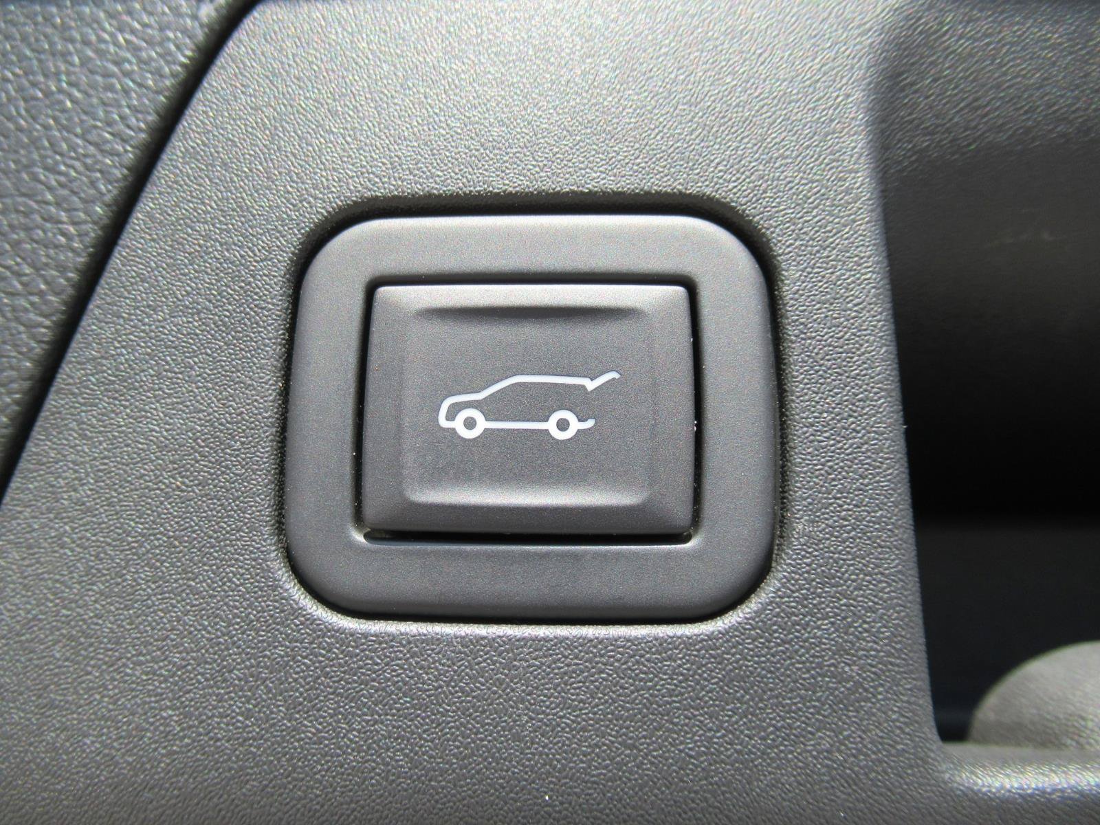 Used 2023 Buick Envision Essence w/ Sport Touring Package AWD/4WD image 40