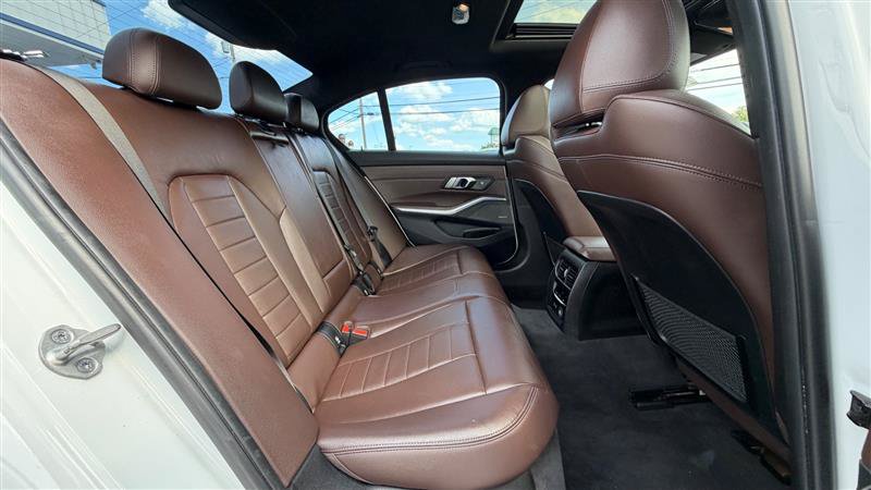 Used 2020 BMW 330i xDrive Sedan w/ M Sport Package AWD/4WD image 44
