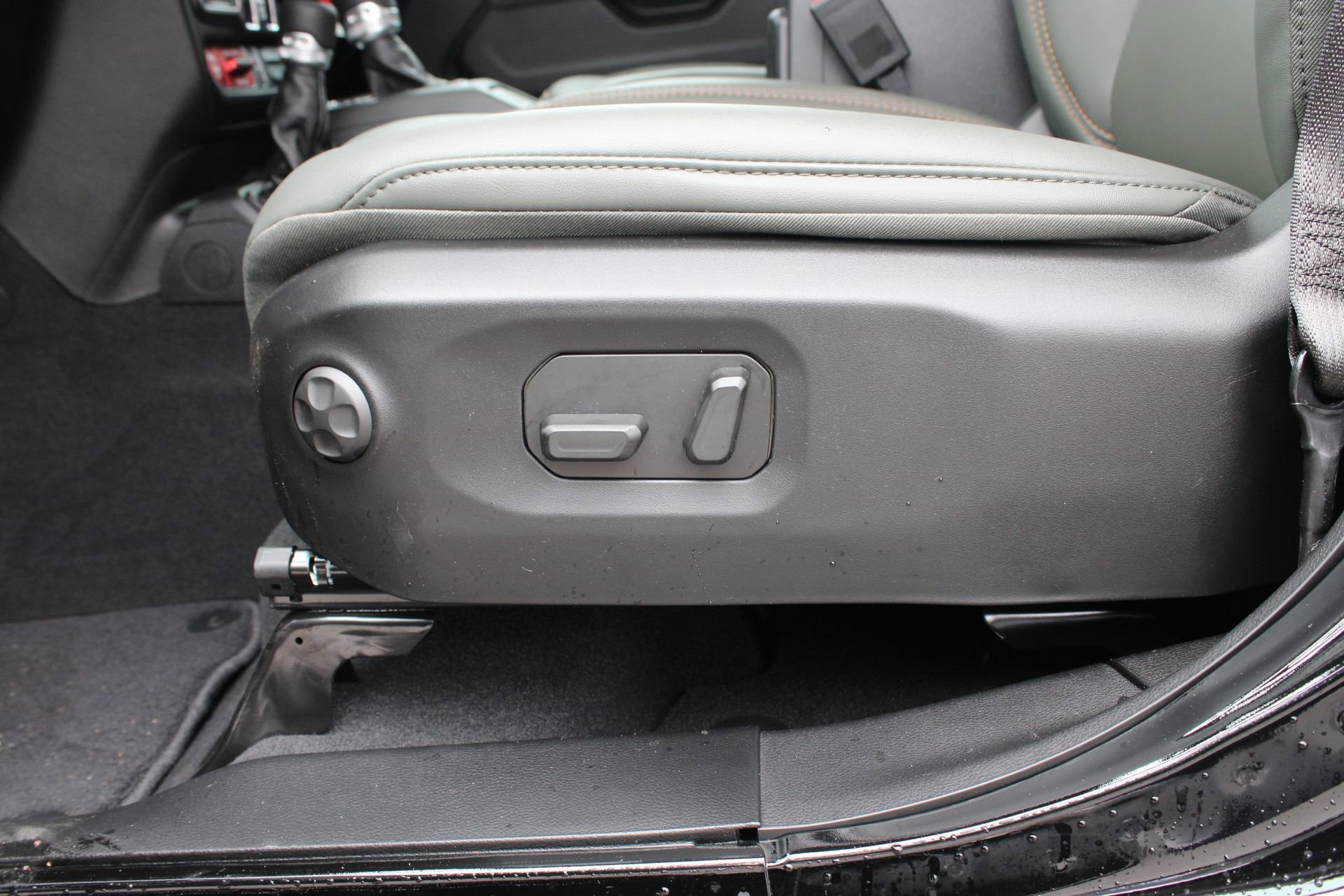 New 2026 Jeep Gladiator Mojave image 13