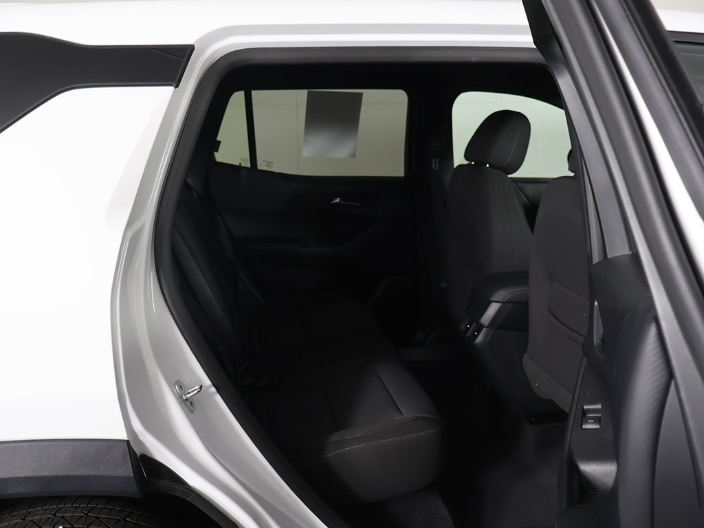 Used 2026 Chevrolet Equinox LT FWD image 31