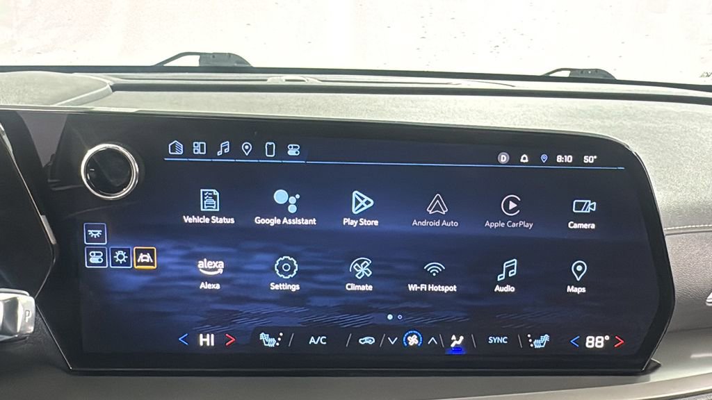 Used 2024 Chevrolet Traverse LT image 27