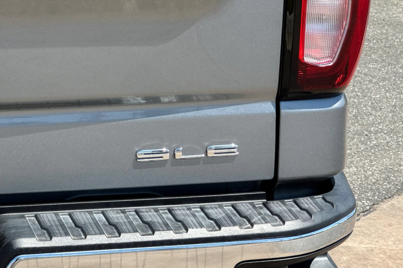 Certified 2024 GMC Sierra 1500 SLE w/ X31 Off-Road Package AWD/4WD image 27