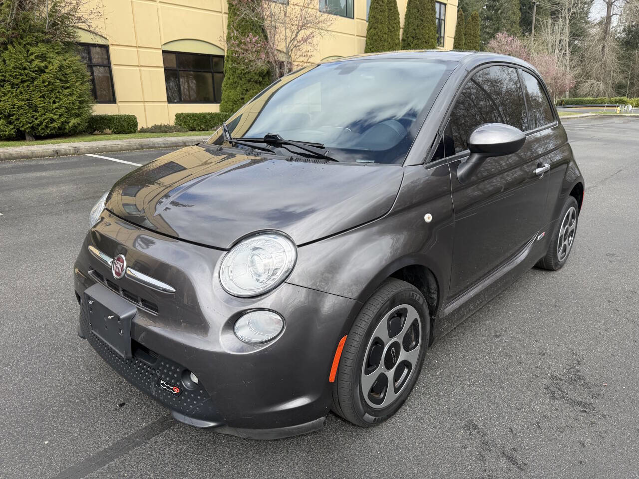 Used 2018 FIAT 500 e image 1
