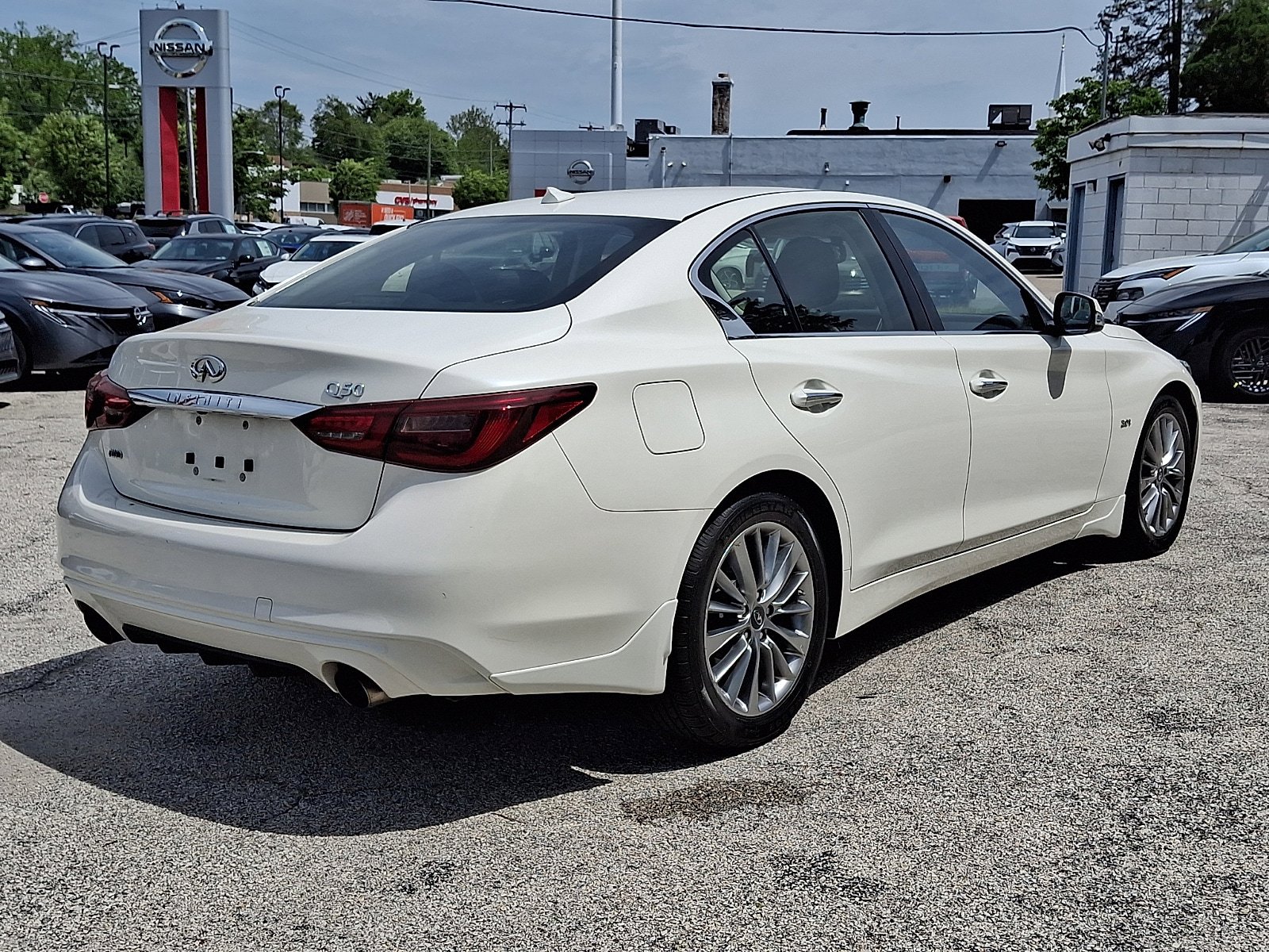 Used 2019 INFINITI Q50 Luxe w/ Essential Package (3.0T Luxe) AWD/4WD image 6