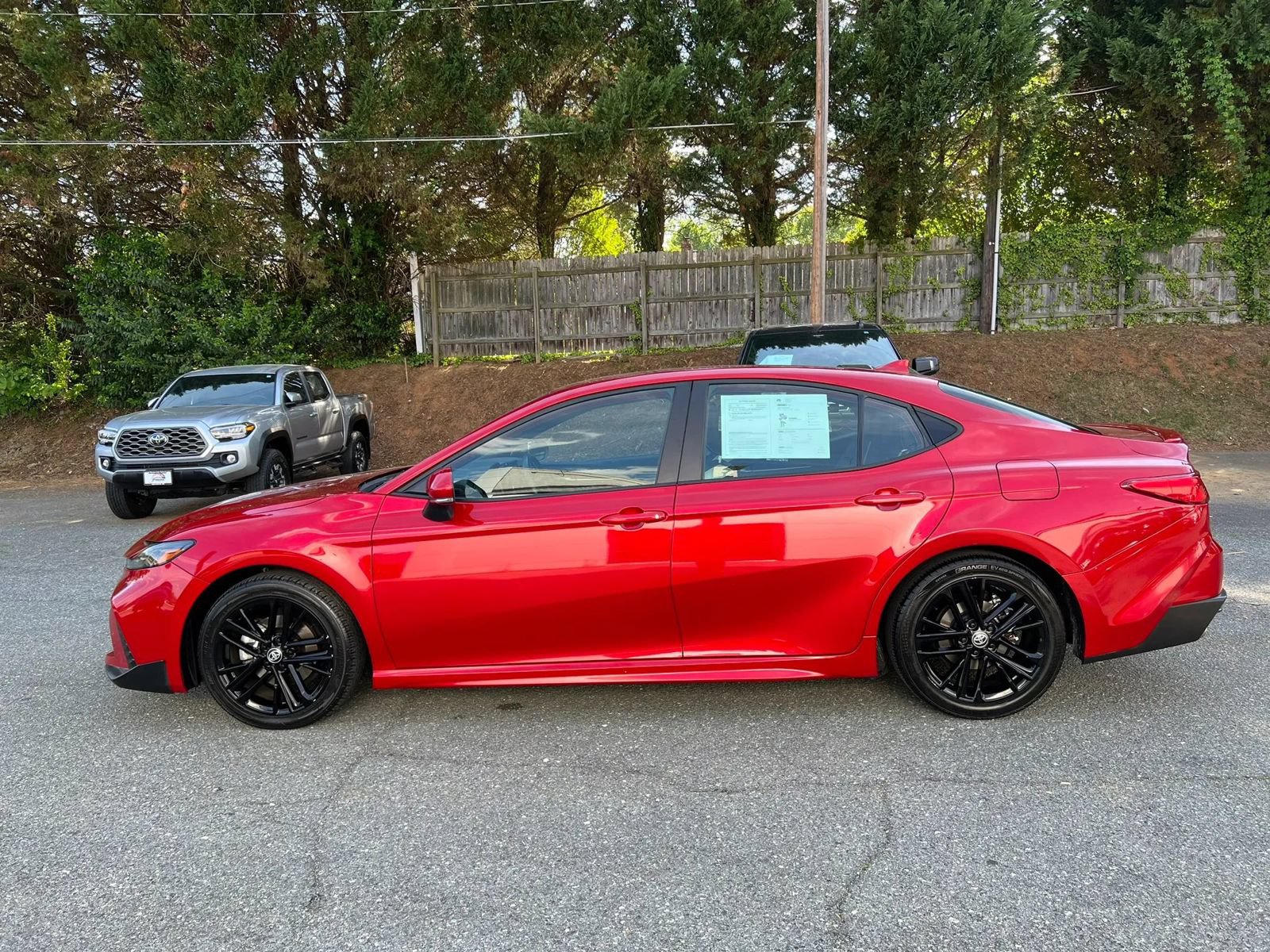 Used 2025 Toyota Camry SE FWD image 7
