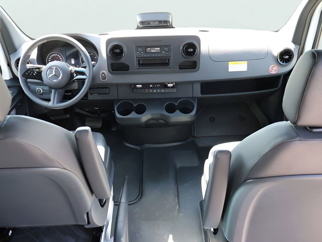 New 2025 Mercedes-Benz Sprinter 2500 image 13