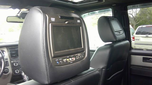 Used 2015 Ford Expedition Limited image 10