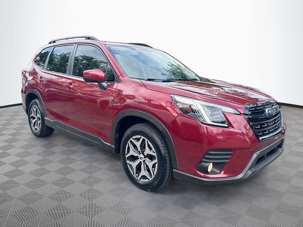 Used 2023 Subaru Forester Premium image 4