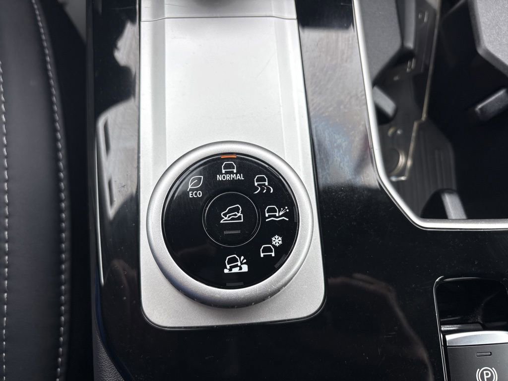 Used 2025 Mitsubishi Outlander SE AWD/4WD image 24