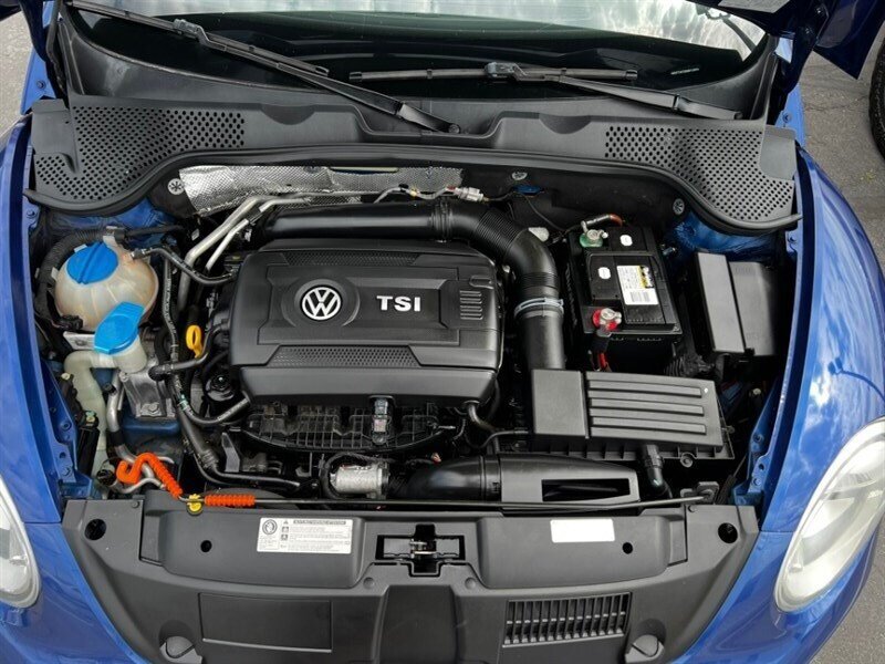 Used 2014 Volkswagen Beetle R-Line FWD image 36