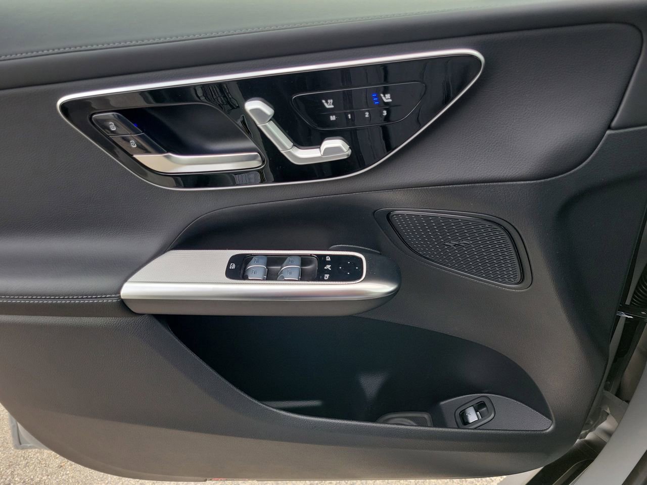New 2026 Mercedes-Benz GLC 300 image 22
