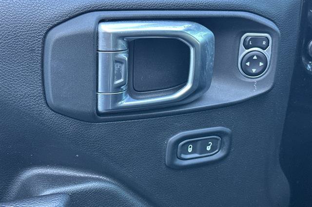 Used 2022 Jeep Wrangler Unlimited Sport AWD/4WD image 11