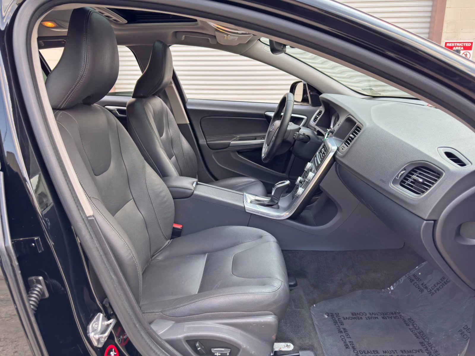 Used 2018 Volvo V60 T5 Cross Country w/ Convenience Package AWD/4WD image 15